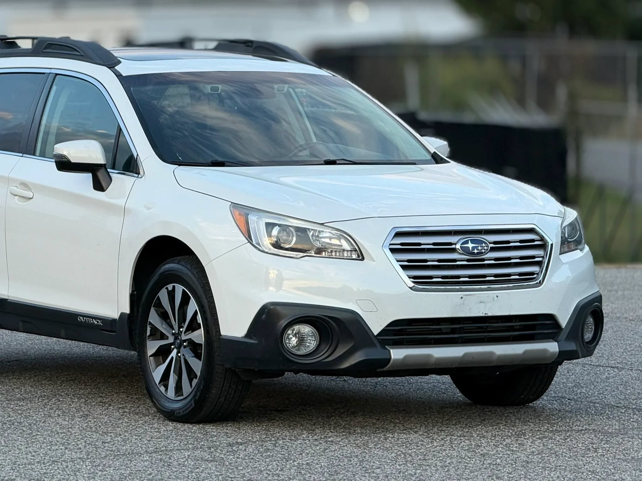 Used 2017 Subaru Outback 2.5i Limited AWD/4WD image 15