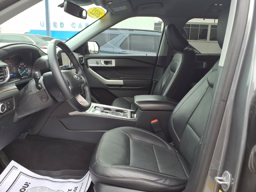 Certified 2022 Ford Explorer Limited w/ Equipment Group 301A AWD/4WD image 15