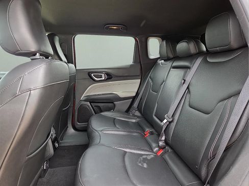 Used 2025 Jeep Compass Limited AWD/4WD image 10