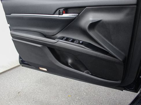 Used 2020 Toyota Camry XSE FWD image 17