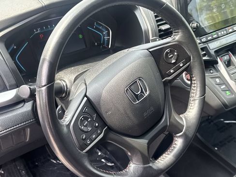 Used 2023 Honda Odyssey Sport image 11