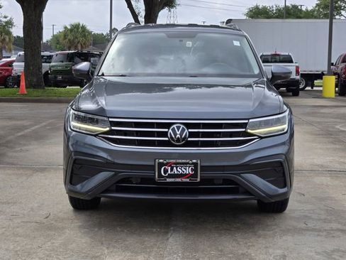 Used 2022 Volkswagen Tiguan S FWD image 2