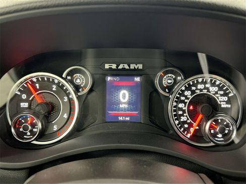 Used 2024 RAM 3500 Tradesman w/ Chrome Appearance Group image 10