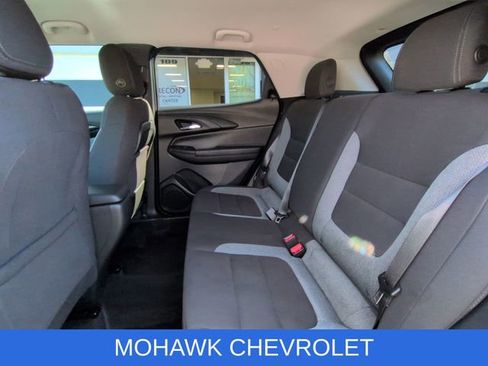 Used 2025 Chevrolet TrailBlazer LT w/ Driver Confidence Package AWD/4WD image 24