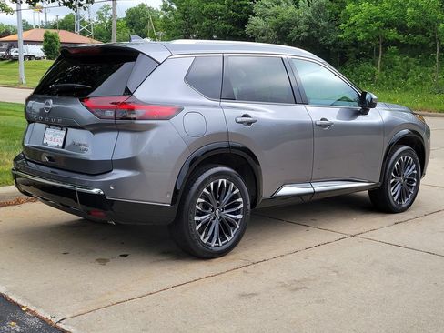 Certified 2026 Nissan Rogue Platinum w/ Platinum Premium Package AWD/4WD image 3