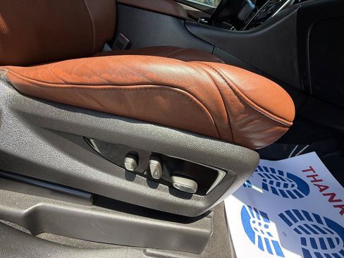 Used 2016 Cadillac Escalade Premium RWD image 16