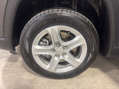 Used 2023 Jeep Compass Sport image 24