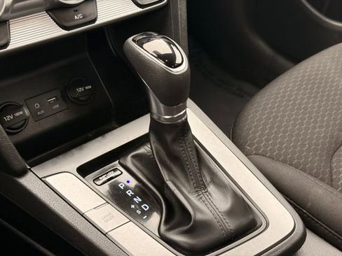 Used 2019 Hyundai Elantra SE w/ Cargo Package image 32