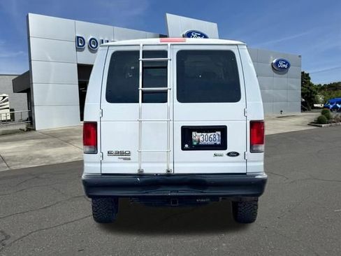 Used 2014 Ford E-350 and Econoline 350 XLT RWD image 12