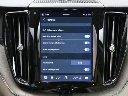 Used 2023 Volvo XC60 B6 Ultimate w/ Protection Package Premier image 19