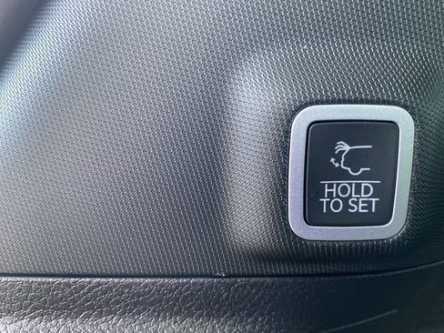 New 2025 Jeep Grand Cherokee Limited w/ Black Appearance Package image 15