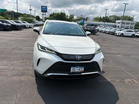 Used 2022 Toyota Venza XLE AWD/4WD image 9