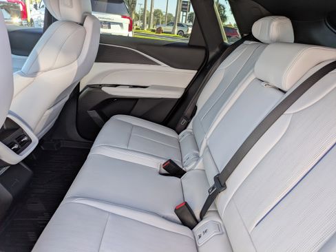 New 2026 Cadillac Lyriq Luxury image 16