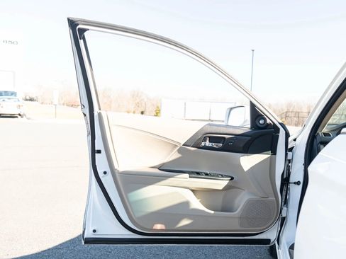 Used 2013 Honda Accord EX-L image 46