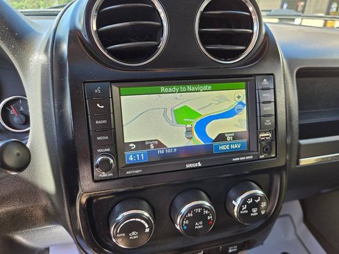 Used 2012 Jeep Patriot Limited w/ Sun/Sound Group AWD/4WD image 14