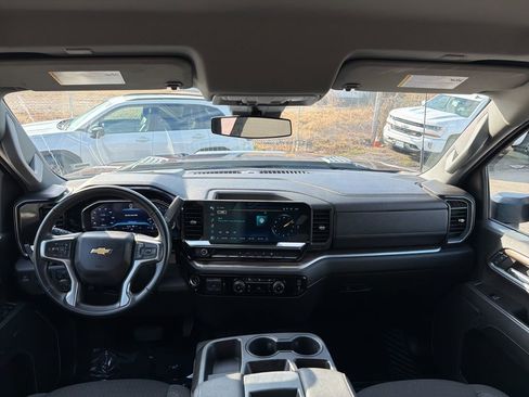 Used 2024 Chevrolet Silverado 2500 LT image 23