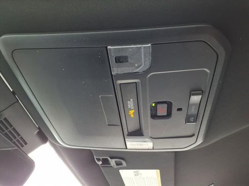 Certified 2025 Toyota Tacoma TRD Off-Road image 28