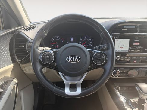 Used 2021 Kia Soul EX FWD image 12