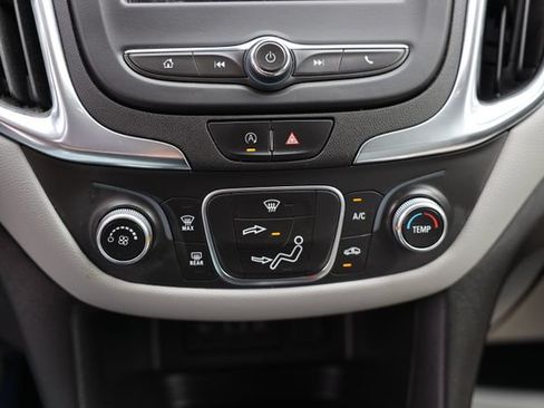 Used 2022 Chevrolet Equinox LS w/ LS Convenience Package AWD/4WD image 25