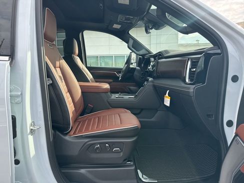 New 2026 GMC Sierra 2500 Denali Ultimate w/ Max Trailering Package image 22