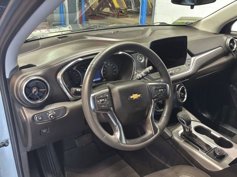 Used 2025 Chevrolet Blazer LT image 19