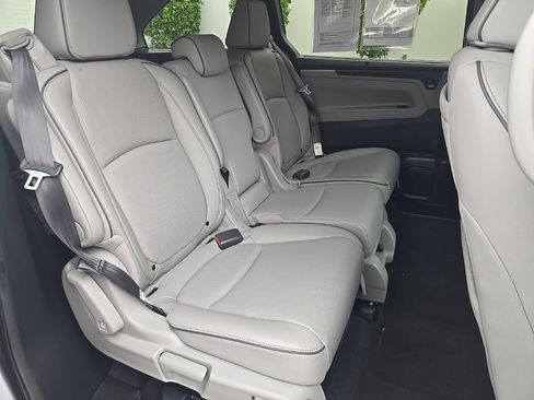 Used 2022 Honda Odyssey Elite image 33