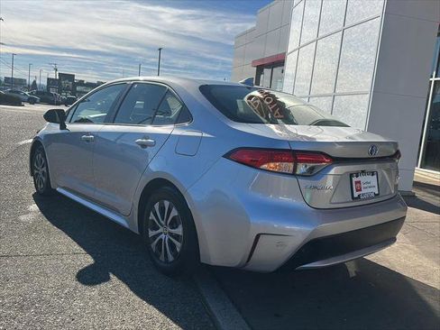 Certified 2022 Toyota Corolla LE image 9