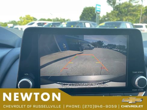 Used 2024 Nissan Rogue SV w/ SV Premium Package AWD/4WD image 11