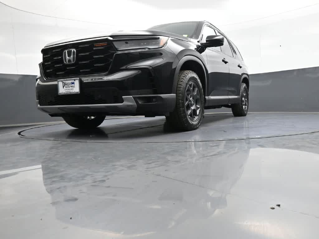 Certified 2024 Honda Pilot TrailSport image 27
