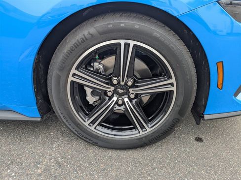 Used 2025 Ford Mustang Premium image 11