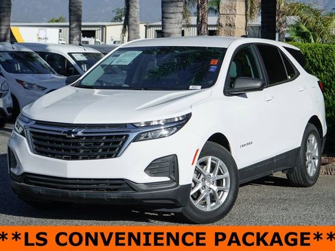 Used 2022 Chevrolet Equinox LS w/ LS Convenience Package image 4