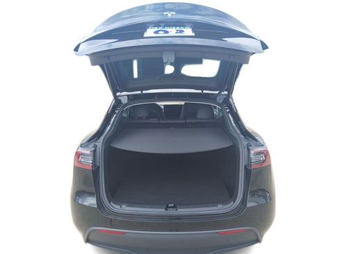 Used 2023 Tesla Model Y Long Range image 14