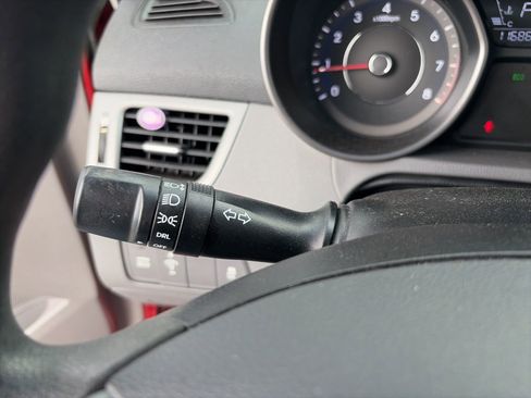 Used 2016 Hyundai Elantra SE image 14