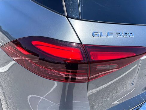 Used 2024 Mercedes-Benz GLE 350 4MATIC image 29