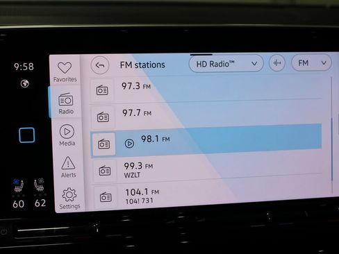 Used 2024 Volkswagen Atlas SE FWD image 28
