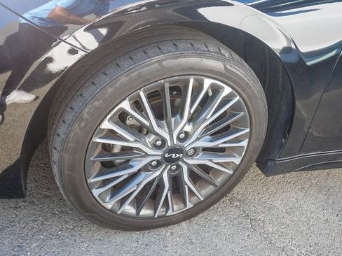 Used 2022 Kia Forte GT-Line w/ GT-Line Premium Package FWD image 7