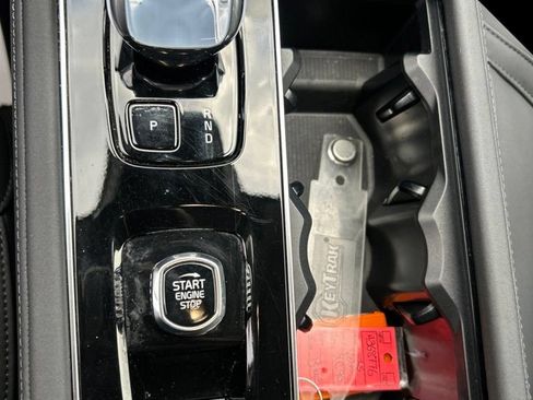 Used 2025 Volvo XC90 B6 Plus AWD/4WD image 31