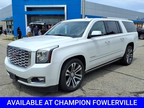 Used 2019 GMC Yukon XL Denali w/ Denali Ultimate Package AWD/4WD image 3