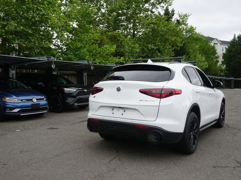 Used 2022 Alfa Romeo Stelvio Sprint AWD/4WD image 4