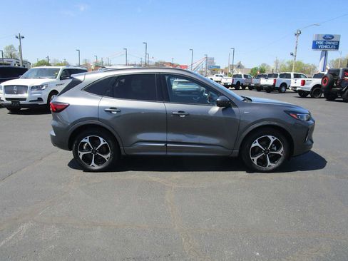 Used 2023 Ford Escape ST-Line Elite image 7