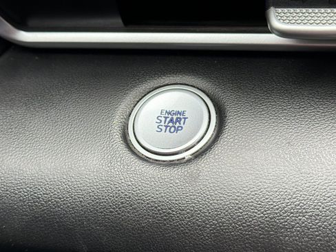 Used 2022 Hyundai Elantra Blue image 26