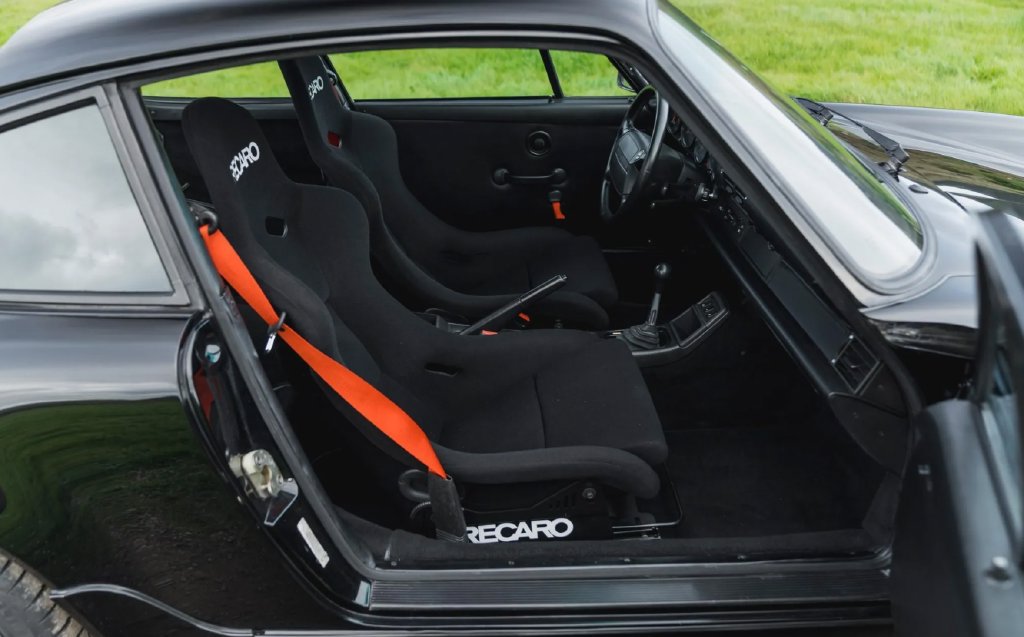 Used 1990 Porsche 911 Carrera RWD image 13