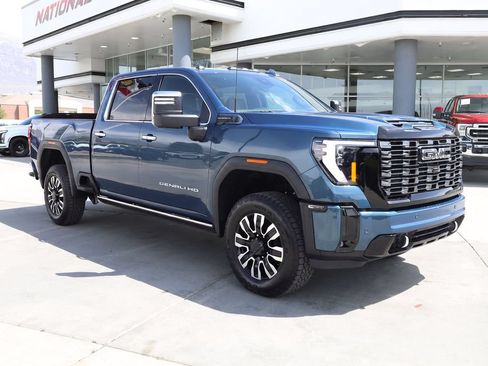 New 2026 GMC Sierra 2500 Denali Ultimate AWD/4WD image 8