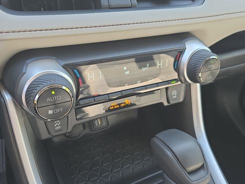 Used 2023 Toyota RAV4 XLE w/ Convenience Package image 22