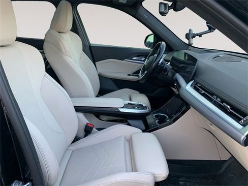Used 2023 BMW X1 xDrive28i w/ Premium Package image 15