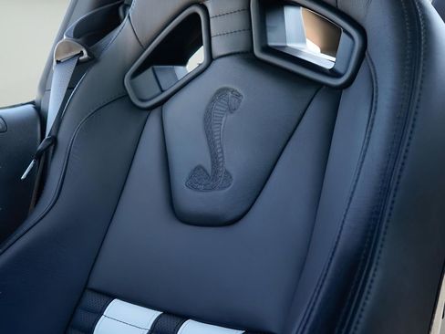 Used 2012 Ford Mustang Shelby GT500 w/ SVT Performance Pkg image 28