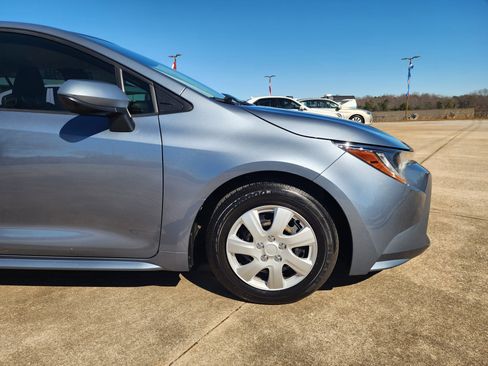 Used 2021 Toyota Corolla L image 10