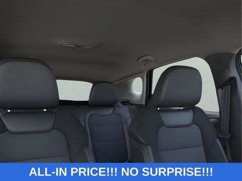 New 2026 Chevrolet Trax LT w/ LT Convenience Package FWD image 18