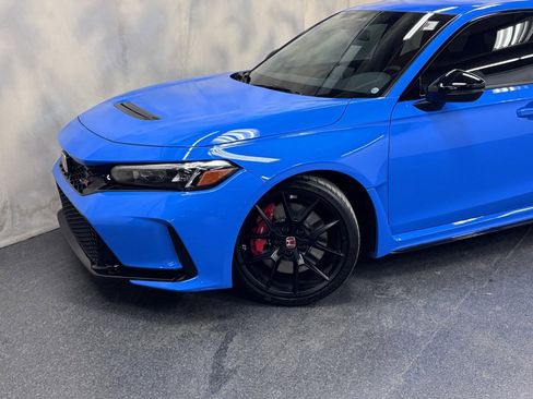 Used 2025 Honda Civic Type R image 2