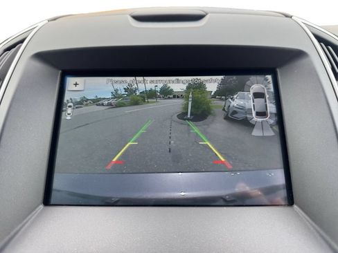 Used 2016 Ford Edge Titanium w/ Equipment Group 302A AWD/4WD image 19